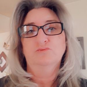 Meet your Posher, Carolyn